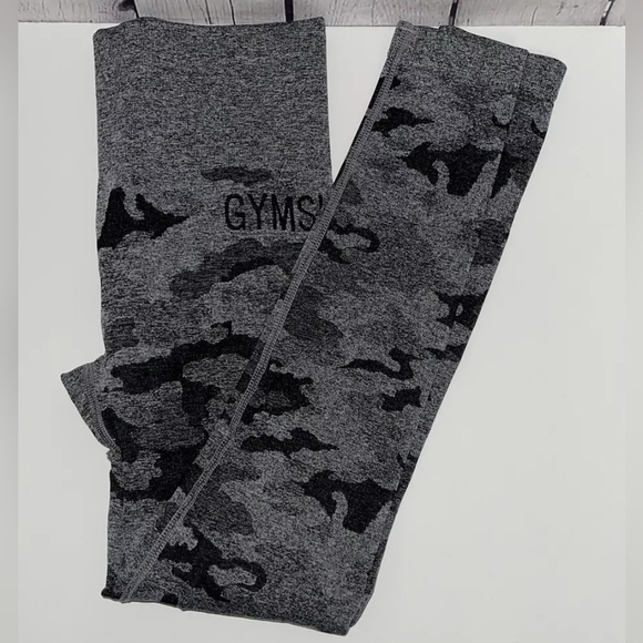 Gymshark Adapt Gray/Black Camo Women's Seamless Leggings - Picture 2 of 5